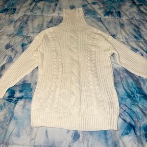 H&M turtle neck sweater dress. Worn a few times. Size: XS